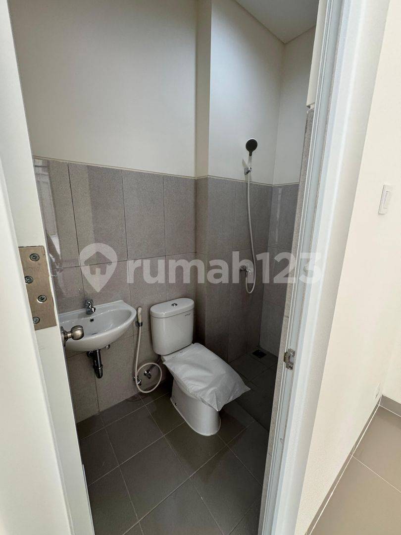 Ruko Verona Junction Serpong - 2 қабатты бұрыштық блок