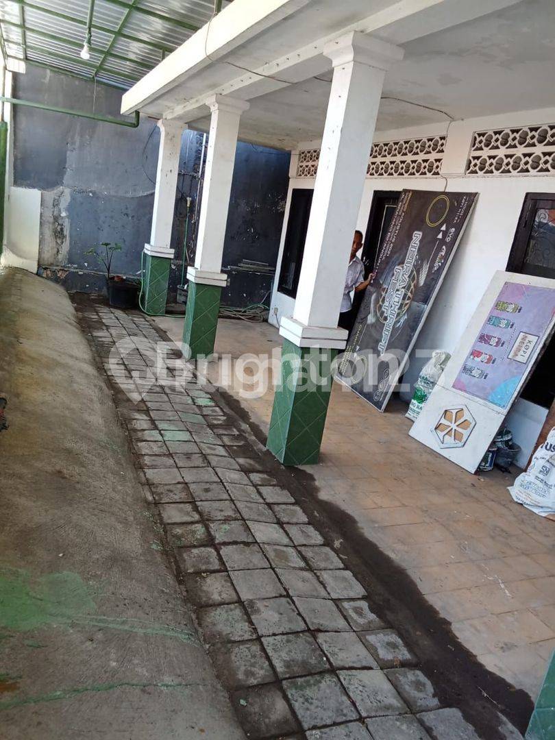 Spacious Property in Surabaya - Suitable for Business or Office