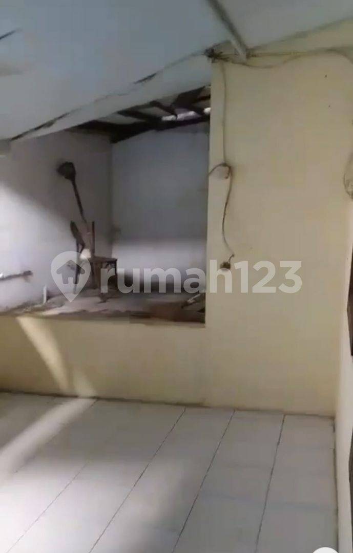 Spacious 3-Bedroom House in Fajar Raya Estate, Cimahi